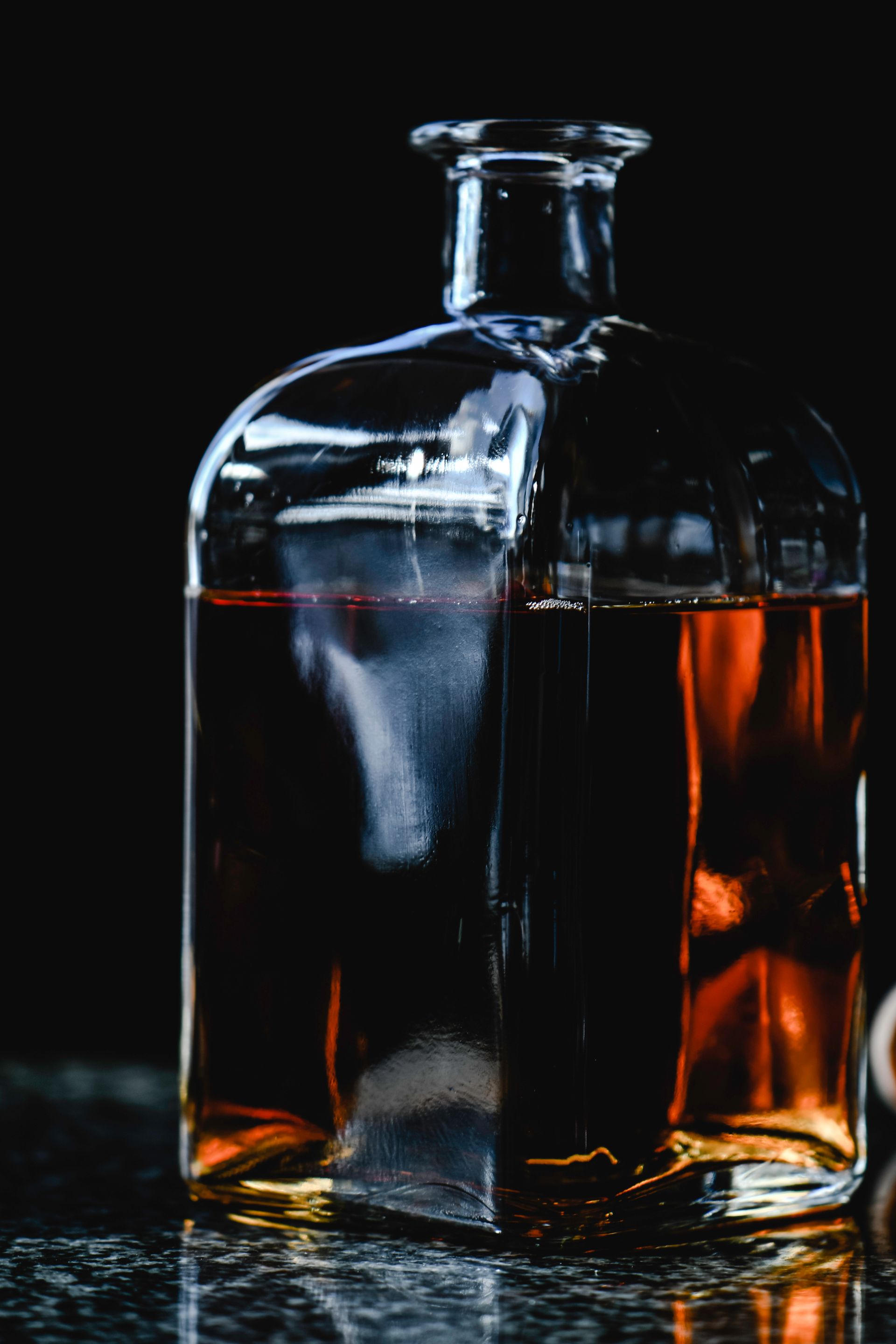 Whiskey decanter